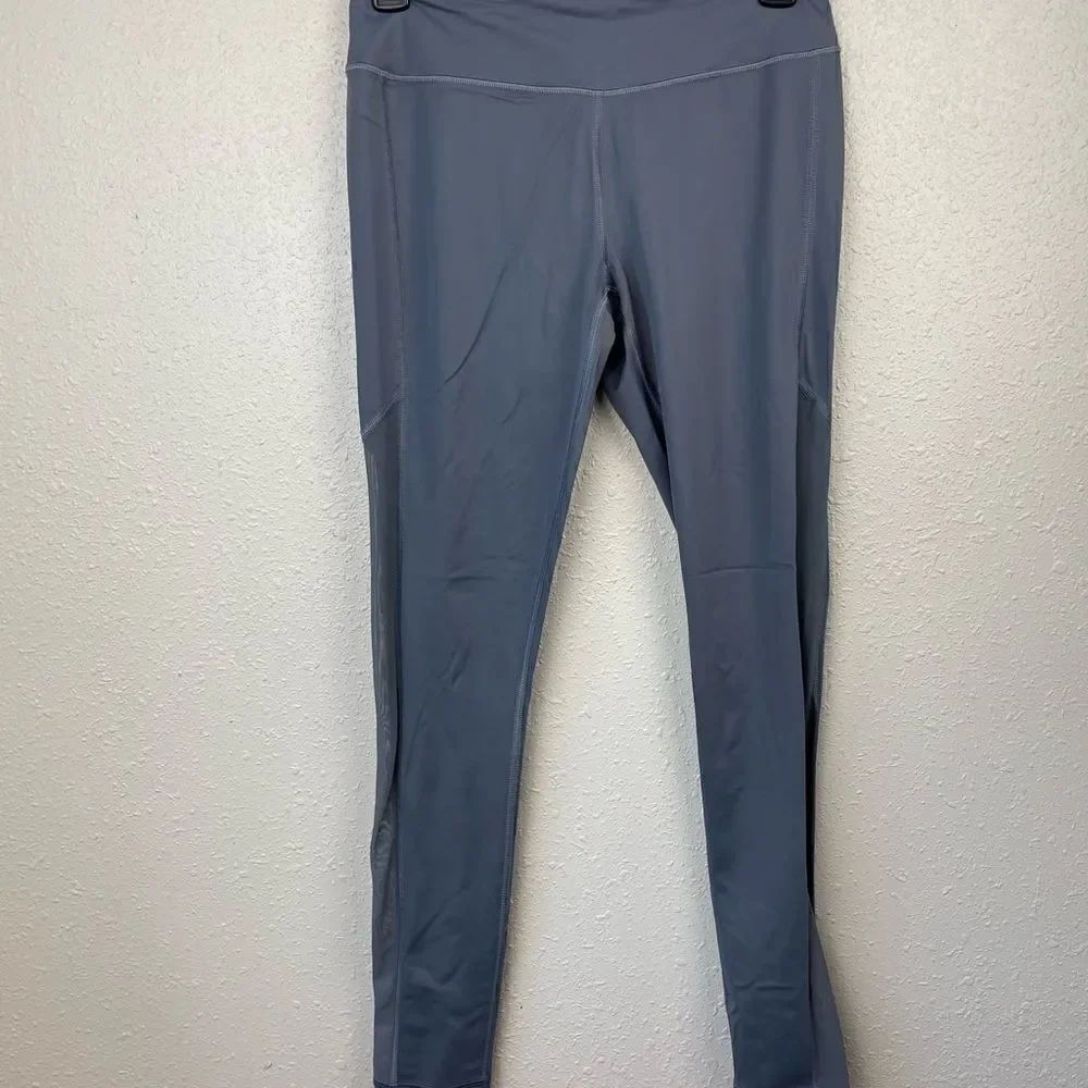 Victoria Sport Blue/Gray Capri Leggings Size S EUC